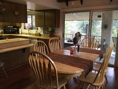 Hualapai cabin dinning area.JPG